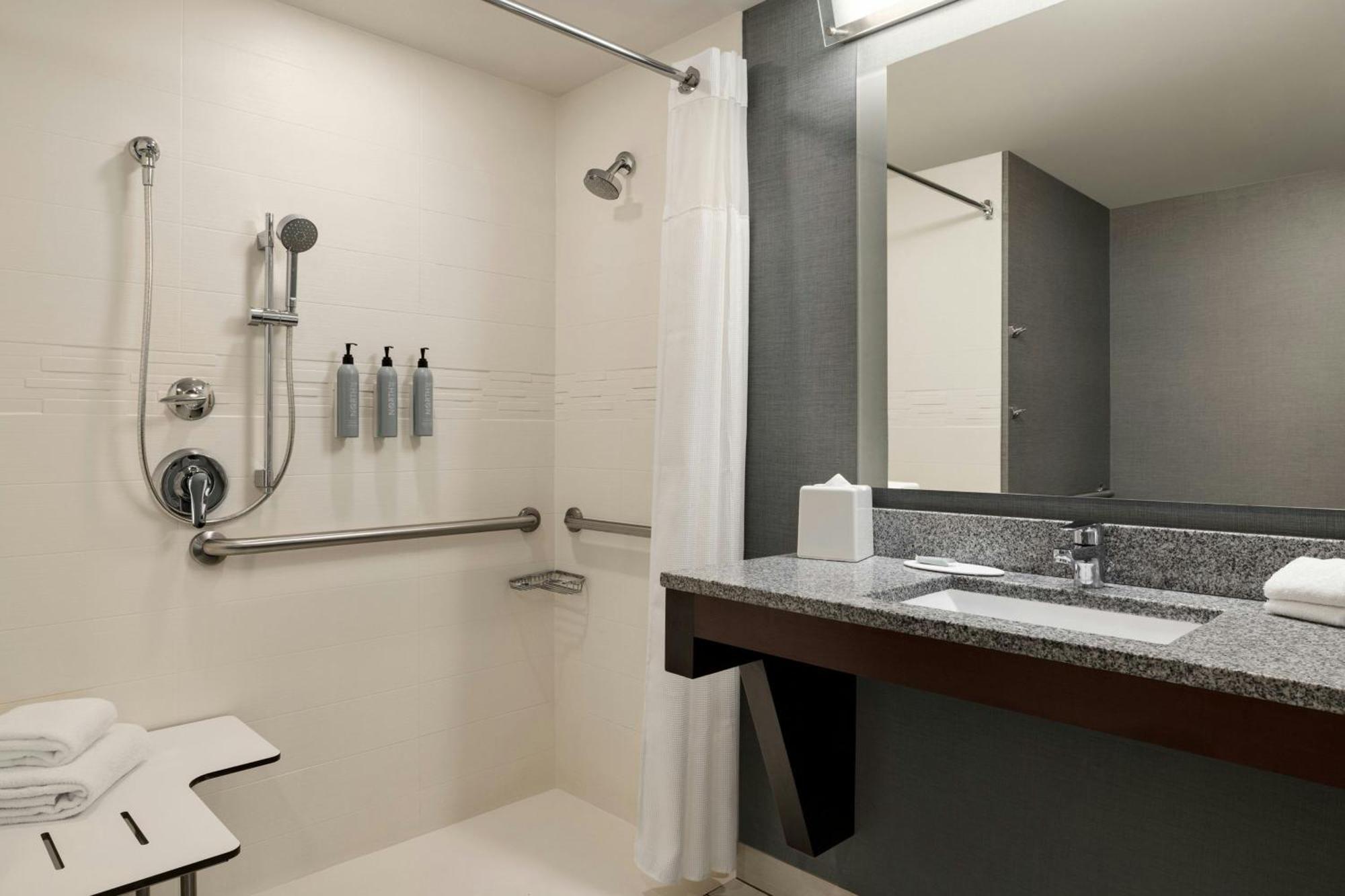 By Marriott Chicago Wilmette/skokie Wilmette